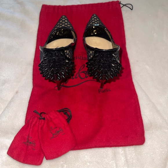 Authentic Christian Louboutin Black Patent/Knot Heel - Picture 3 of 8